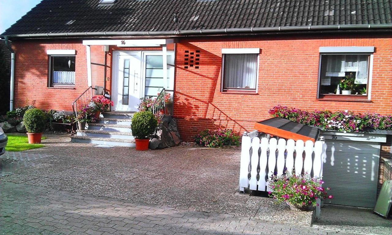 Muus Rudolf Apartment Rettin Bagian luar foto